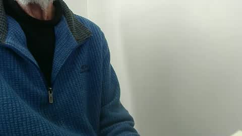 elfyonee online show from October 17, 2025, 12:52 pm