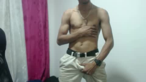 Snapshot of elherrero2024 chatting on December 6, 2024, 12:27 pm elherrero2024 online show from December 6, 2024, 12:27 pm