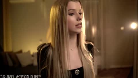 Snapshot of eli_journey chatting on February 18, 2026, 9:55 pm Eli online show from February 18, 2026, 9:55 pm