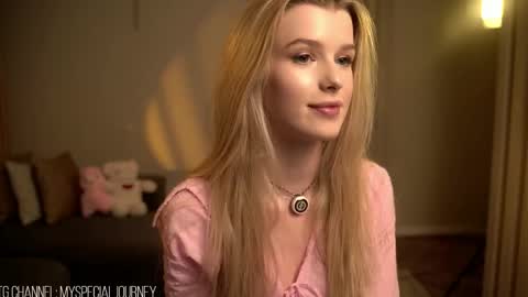 Snapshot of eli_journey chatting on May 26, 2026, 8:16 pm Eli online show from May 26, 2026, 8:16 pm