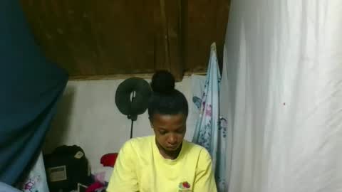 Snapshot of elia011 chatting on March 5, 2026, 5:42 pm elia011 online show from March 5, 2026, 5:42 pm
