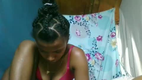 Snapshot of elia011 chatting on March 7, 2026, 7:27 am elia011 online show from March 7, 2026, 7:27 am