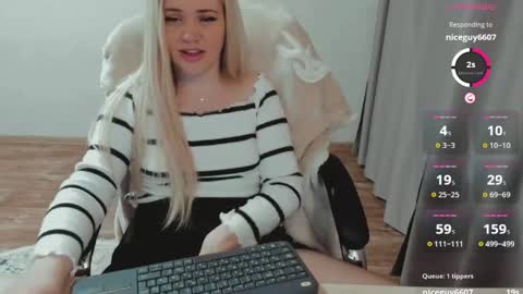 Snapshot of elia_ chatting on May 11, 2026, 6:08 am Ella online show from May 11, 2026, 6:08 am