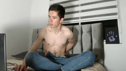 Snapshot of elian_tg chatting on January 11, 2025, 12:01 am Elian online show from January 11, 2025, 12:01 am