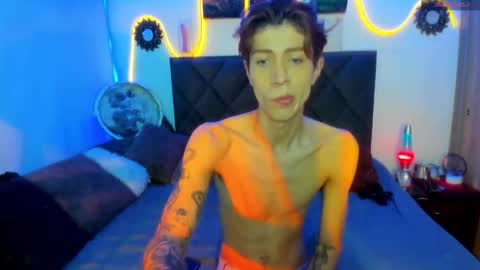 eliann_adam online show from December 2, 2025, 9:25 am