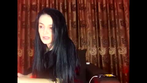 eliebullet online show from November 18, 2025, 2:43 pm