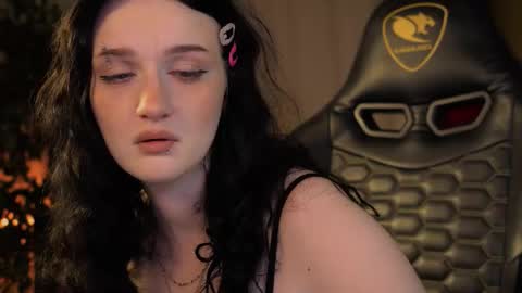 Snapshot of eliejay chatting on October 5, 2025, 5:17 am Ellie online show from October 5, 2025, 5:17 am