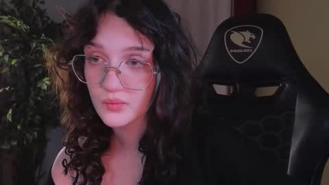 Snapshot of eliejay chatting on October 15, 2025, 5:18 am Ellie online show from October 15, 2025, 5:18 am