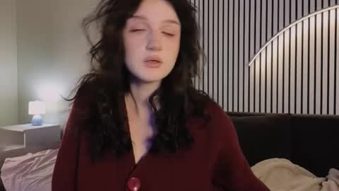 Snapshot of eliejay chatting on October 16, 2025, 5:41 am Ellie online show from October 16, 2025, 5:41 am