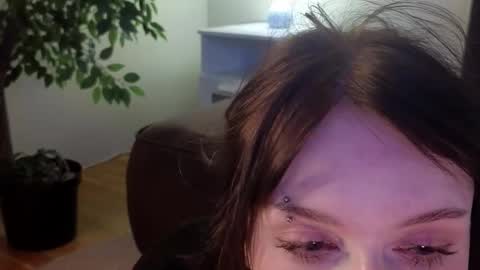 Snapshot of eliejay chatting on October 18, 2025, 5:21 am Ellie online show from October 18, 2025, 5:21 am