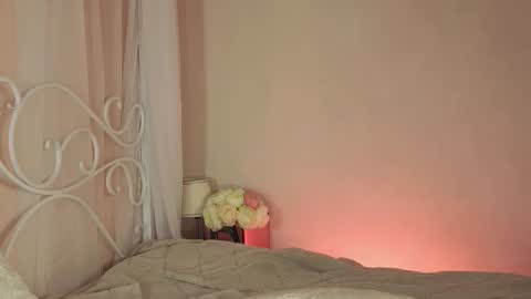 Snapshot of eliejay chatting on October 22, 2025, 5:19 am Ellie online show from October 22, 2025, 5:19 am