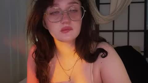 Snapshot of eliejay chatting on October 23, 2025, 5:40 am Ellie online show from October 23, 2025, 5:40 am