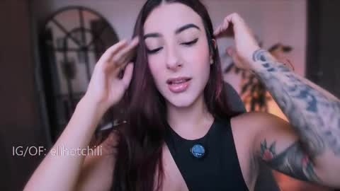 Snapshot of elihotchili chatting on February 16, 2026, 10:17 pm Eli online show from February 16, 2026, 10:17 pm