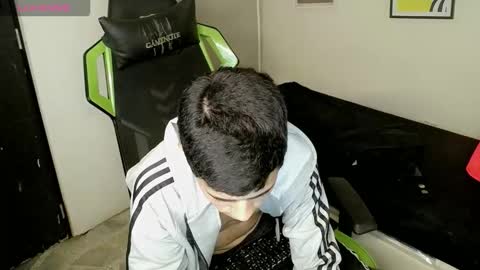 Snapshot of elii_797 chatting on November 24, 2025, 8:08 pm bby-santy online show from November 24, 2025, 8:08 pm