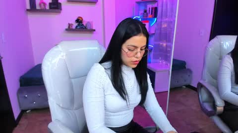 Snapshot of eliie_ruizz chatting on February 5, 2025, 7:07 am Eliie online show from February 5, 2025, 7:07 am