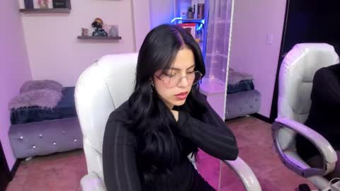 Snapshot of eliie_ruizz chatting on February 10, 2025, 4:41 am Eliie online show from February 10, 2025, 4:41 am