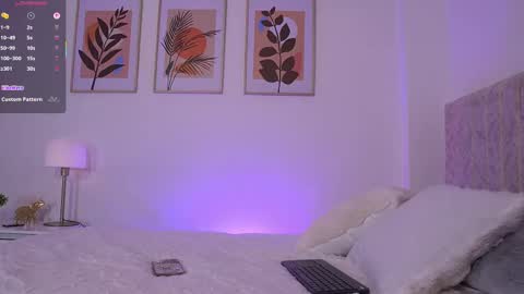 Snapshot of eliizabeth_roberts chatting on September 13, 2025, 12:43 am E L I I Z A B E T H   online show from September 13, 2025, 12:43 am