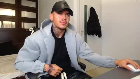 ElijahThorne online show from February 5, 2026, 6:40 am