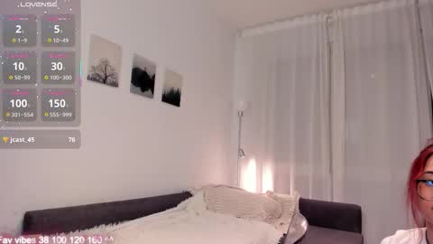 Snapshot of elimeowy chatting on September 28, 2025, 12:05 am Hey Im Elizzi. Lets have fun and enjoy together  online show from September 28, 2025, 12:05 am