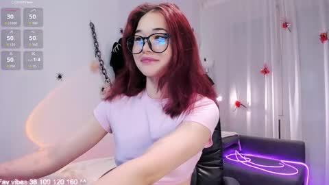 Snapshot of elimeowy chatting on October 21, 2025, 3:29 am Hey Im Elizzi. Lets have fun and enjoy together  online show from October 21, 2025, 3:29 am