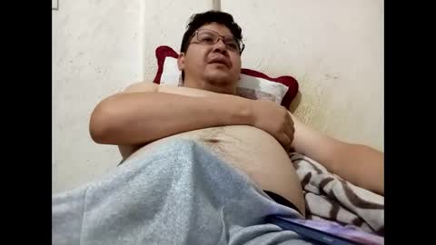 elimposstor online show from November 17, 2025, 8:03 pm