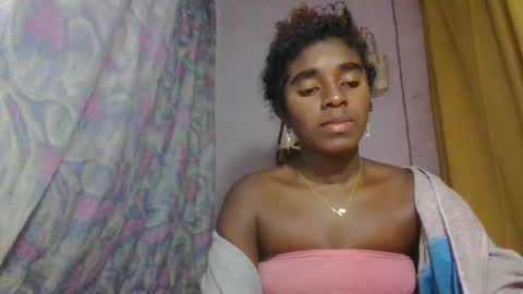 elina981 online show from May 10, 2026, 8:19 am