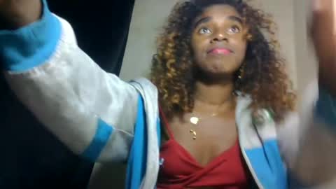 elina981 online show from June 14, 2026, 7:27 pm