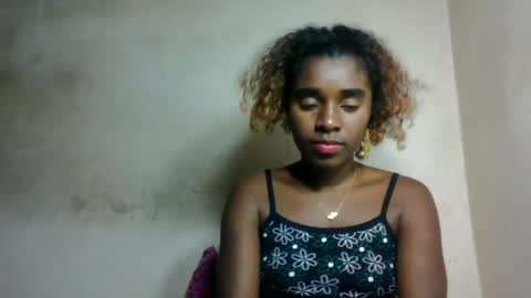 elina981 online show from June 17, 2026, 3:13 pm