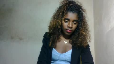 elina981 online show from June 22, 2026, 2:47 pm