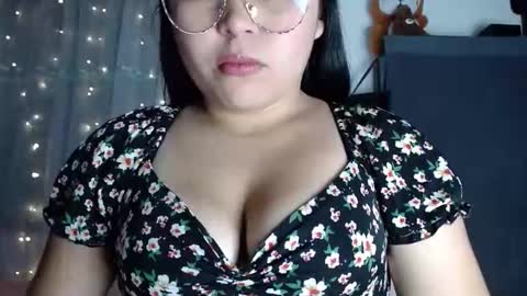 Snapshot of elinaax chatting on October 20, 2025, 3:56 pm Elina  online show from October 20, 2025, 3:56 pm