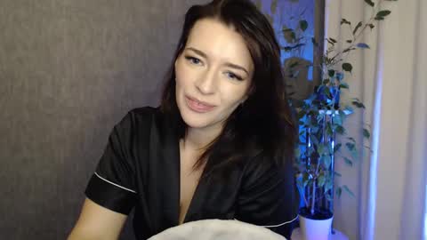 Snapshot of elinapretty chatting on December 21, 2024, 3:47 am Elina online show from December 21, 2024, 3:47 am