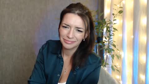 Snapshot of elinapretty chatting on December 30, 2024, 2:53 am Elina online show from December 30, 2024, 2:53 am