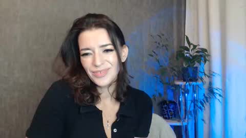Elina online show from September 30, 2025, 11:43 pm