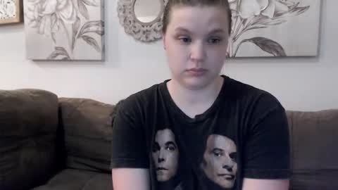 Snapshot of elinareign chatting on February 10, 2026, 1:10 am ElinaReign online show from February 10, 2026, 1:10 am