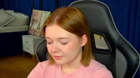 Snapshot of elinavale chatting on July 9, 2026, 5:22 am elinavale online show from July 9, 2026, 5:22 am