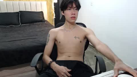 Snapshot of elio_collem chatting on February 18, 2025, 9:21 am ELIO online show from February 18, 2025, 9:21 am