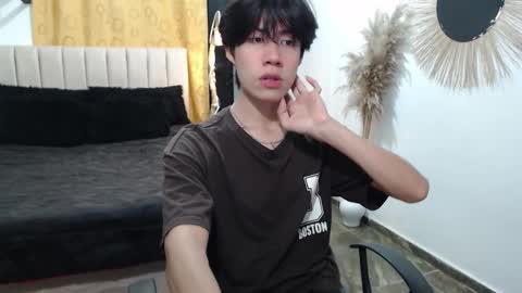 Snapshot of elio_collem chatting on February 3, 2026, 2:10 am ELIO online show from February 3, 2026, 2:10 am