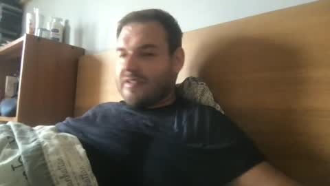 Snapshot of eliot26 chatting on July 5, 2026, 10:44 am e26 online show from July 5, 2026, 10:44 am