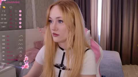 Snapshot of elis_goyard chatting on September 21, 2025, 8:49 am Elis online show from September 21, 2025, 8:49 am