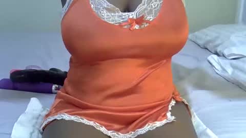 lisathegoddess online show from February 26, 2025, 2:26 am