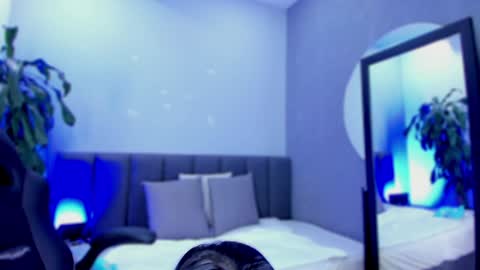 Snapshot of elisa_castrillon chatting on December 20, 2024, 7:28 pm Elisa online show from December 20, 2024, 7:28 pm