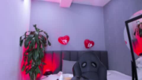 Snapshot of elisa_castrillon chatting on February 15, 2025, 2:26 am Elisa online show from February 15, 2025, 2:26 am
