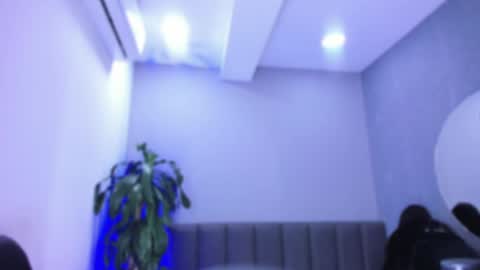 Snapshot of elisa_castrillon chatting on February 18, 2025, 2:49 am Elisa online show from February 18, 2025, 2:49 am