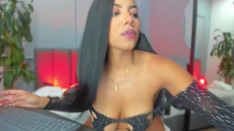 Snapshot of elisa_castrillon chatting on September 30, 2025, 8:14 pm Elisa online show from September 30, 2025, 8:14 pm