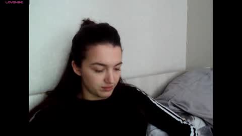 elisa_dove208 online show from November 22, 2025, 8:35 am