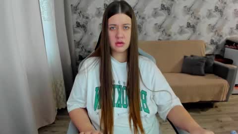 Aletta Oushen online show from October 6, 2025, 10:56 am