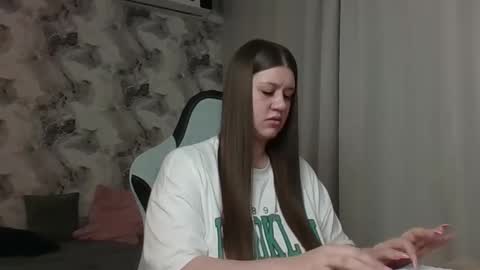 Snapshot of elisa_kollin chatting on February 21, 2026, 1:01 pm Aletta Oushen online show from February 21, 2026, 1:01 pm