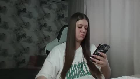 Snapshot of elisa_kollin chatting on February 23, 2026, 11:07 am Aletta Oushen online show from February 23, 2026, 11:07 am