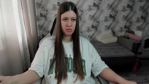 Snapshot of elisa_kollin chatting on March 19, 2026, 8:29 am Aletta Oushen online show from March 19, 2026, 8:29 am