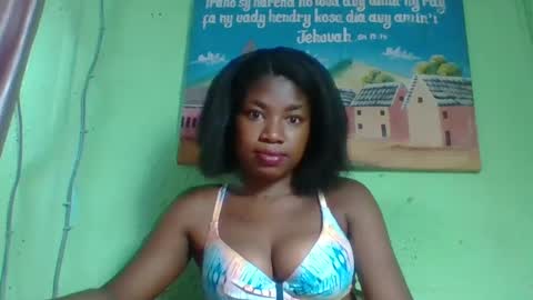 elisabeth2525 online show from January 5, 2025, 4:27 pm